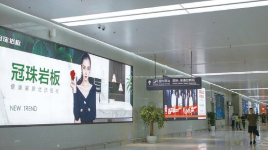 第一戶外傳媒-南通興東機場迎客大廳墻面燈箱 第一戶外傳媒-南通興東機場迎客大廳墻面燈箱