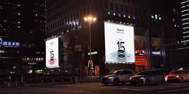 第一戶外客服-廣州富力盈凱廣場戶外燈箱廣告