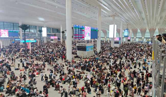 第一戶外傳媒-廣州白云站三面包柱廣告 第一戶外傳媒-廣州白云站三面包柱廣告