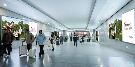 第一戶外傳媒-嘉興南站出站通道墻面燈箱 第一戶外傳媒-嘉興南站出站通道墻面燈箱