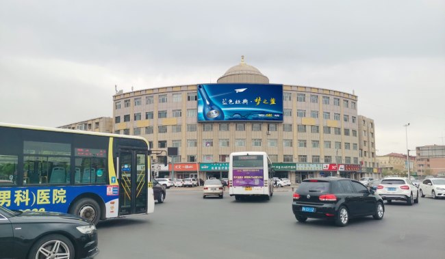 呼和浩特車站西街LED廣告案例圖 